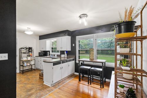 1664 Highridge Cir, Columbia, MO, 65203-1930 | Card Image