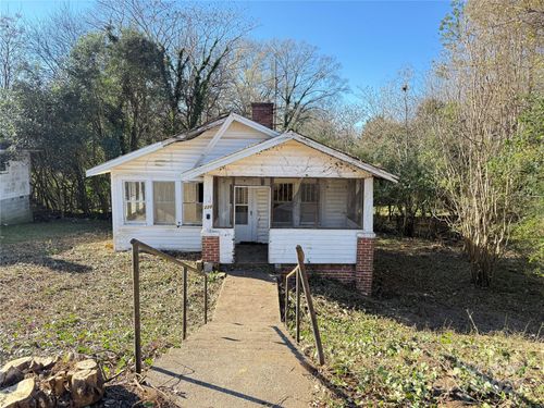 220 T E White Sr Dr, Albemarle, NC, 28001-5054 | Card Image