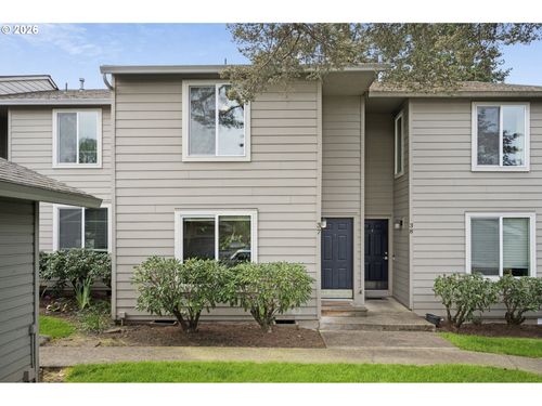 37-10900 Sw 76th Pl, Tigard, OR, 97223-8767 | Card Image