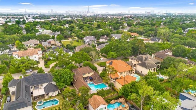 5411 Pine St, House other with 5 bedrooms, 5 bathrooms and 3 parking in Bellaire TX | Image 50