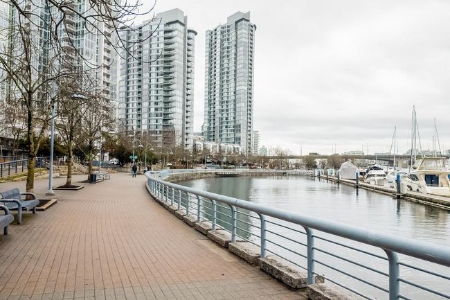 1703 - 289 Drake Street, Condo with 2 bedrooms, 2 bathrooms and 2 parking in Vancouver BC | Image 33
