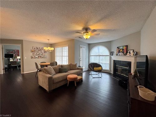 421 Rivertree Ln, Winston Salem, NC, 27103-6962 | Card Image