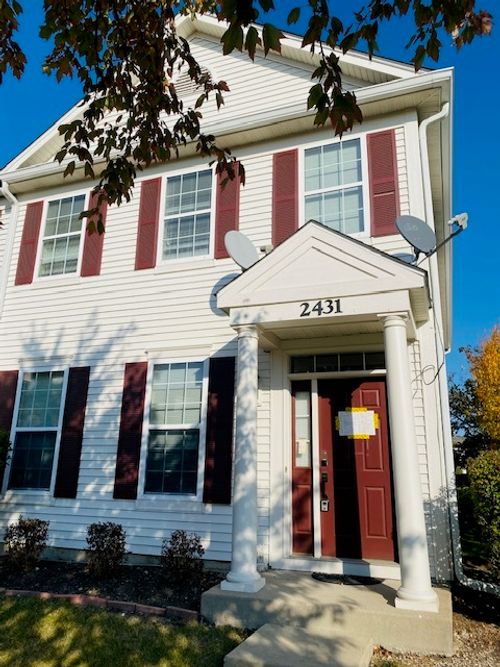 2431 Georgetown Cir, Aurora, IL, 60503-6717 | Card Image