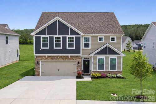 151 Aviendha Ln, Troutman, NC, 28166-8906 | Card Image