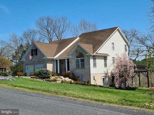 74 Manor Dr, EDINBURG, VA, 22824-3565 | Card Image