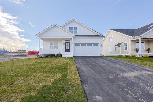 20 Bunker Hill Xing, Portsmouth, RI, 02871-1088 | Card Image