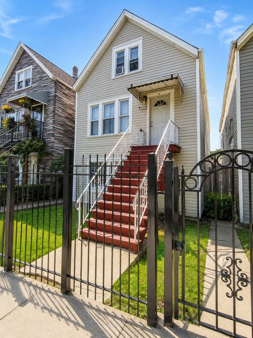 2523 W 46th Pl, Chicago, IL, 60632-1333 | Card Image