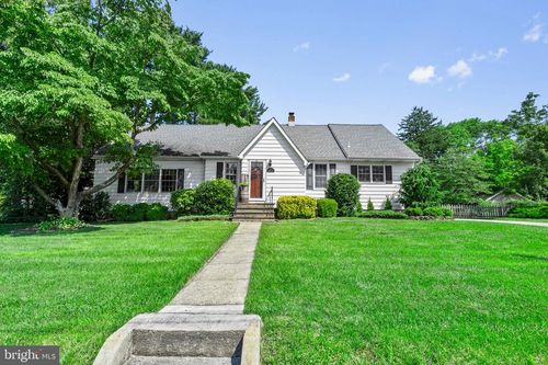 5 Central Ave, PITMAN, NJ, 08071-1922 | Card Image