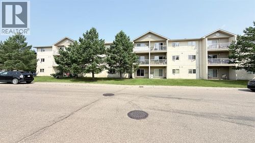 6608 42 St, Lloydminster, AB, T9V3L1 | Card Image