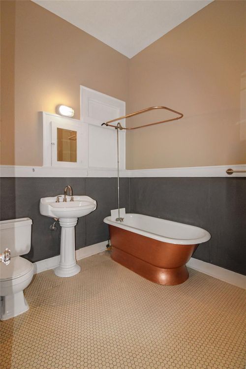 7-1902 Church St, Galveston, TX, 77550 | Card Image