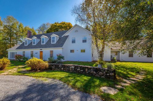 122 Blue Heron Ln, Dorset, VT, 05251-8801 | Card Image