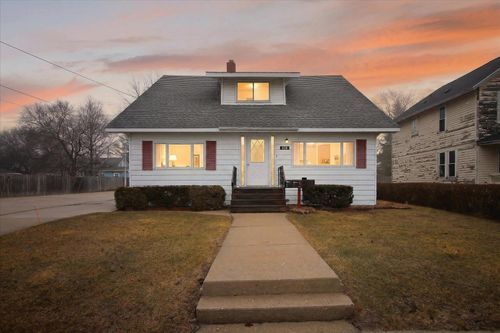 430 Bridge Ave, Alma, MI, 48801-2033 | Card Image
