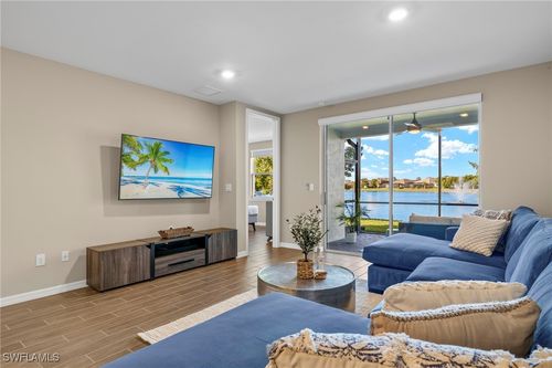 14644 Edgewater Cir, NAPLES, FL, 34114-8970 | Card Image