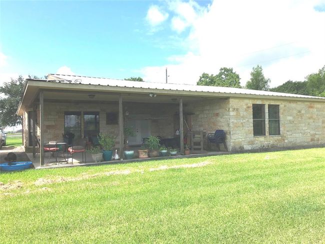Large back covered porch | Image 22