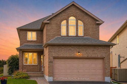 22 Dunnet Crt, Kanata, ON, K2V1B5 | Card Image