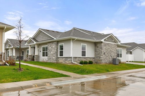 8943 Nelle Ln, West Des Moines, IA, 50266-3905 | Card Image
