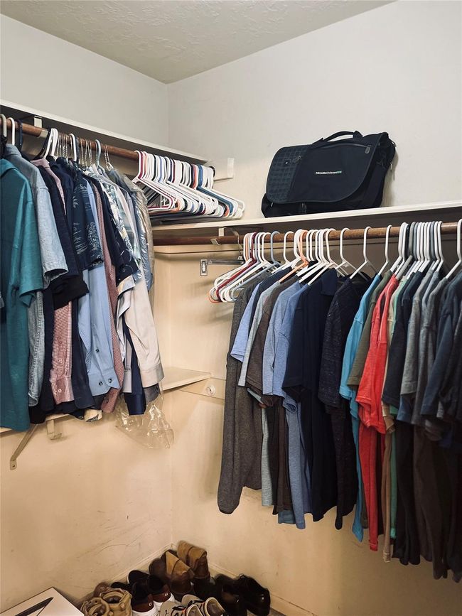 PRIMARY BEDROOM CLOSET | Image 34