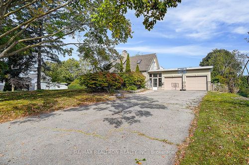904 Parklane Ave, Oshawa, ON, L1G1N8 | Card Image
