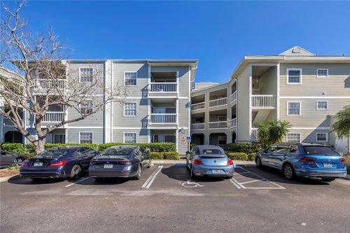11108-6826 Stones Throw Cir N, ST PETERSBURG, FL, 33710-8705 | Card Image