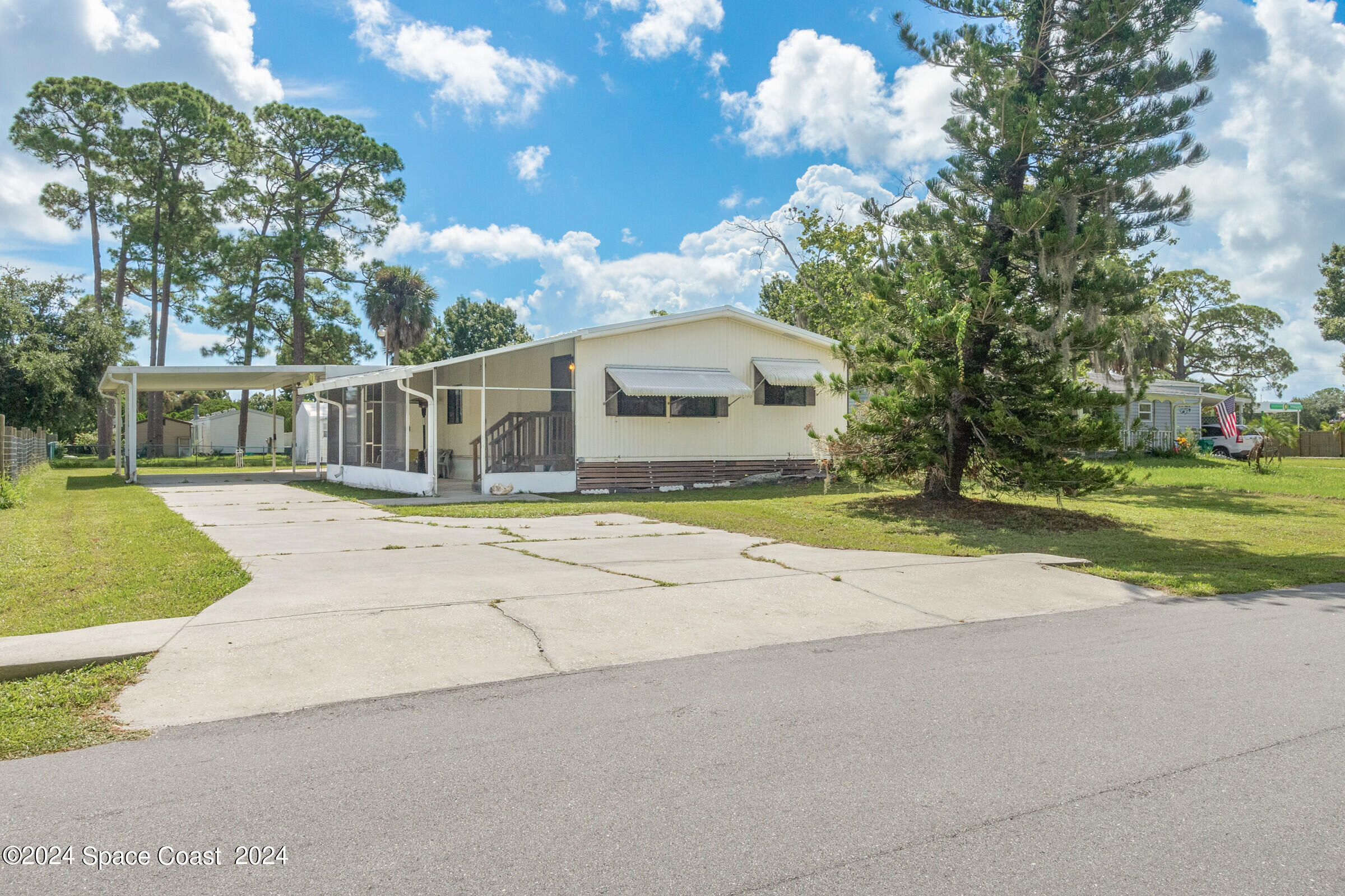 Annette Dr, Melbourne, FL 32904