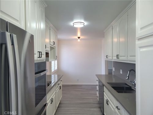unit-d8-5301 Balboa Blvd, Encino, CA, 91316-2700 | Card Image