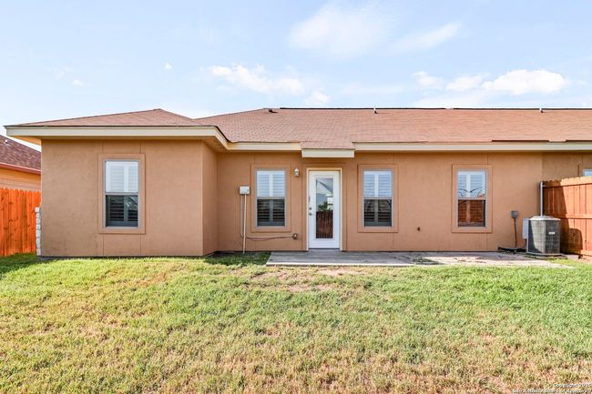 1B - 118 Navarro Crossing Rd, Condo with 3 bedrooms, 2 bathrooms and null parking in Seguin TX | Image 25