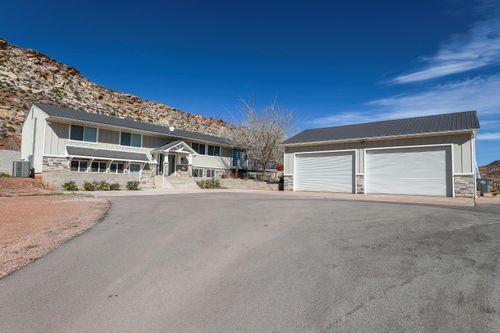 422 W Buckeye Reef Rd, Leeds, UT, 84746-7803 | Card Image
