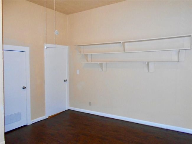 1025 E Chaffin St, House other with 3 bedrooms, 2 bathrooms and null parking in Sherman TX | Image 6