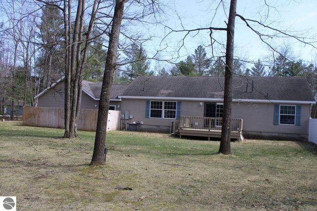 2071 Driftwood Ln Ne, House other with 3 bedrooms, 2 bathrooms and null parking in Kalkaska MI | Image 10