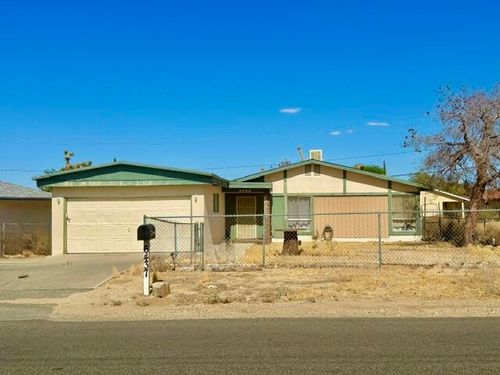 6437 Indio Ave, Yucca Valley, CA, 92284-9334 | Card Image