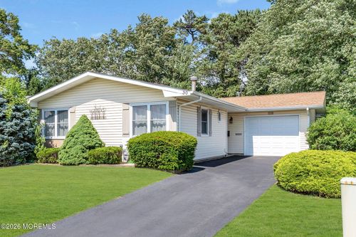 30 Phillips Rd, Brick, NJ, 08724-2441 | Card Image