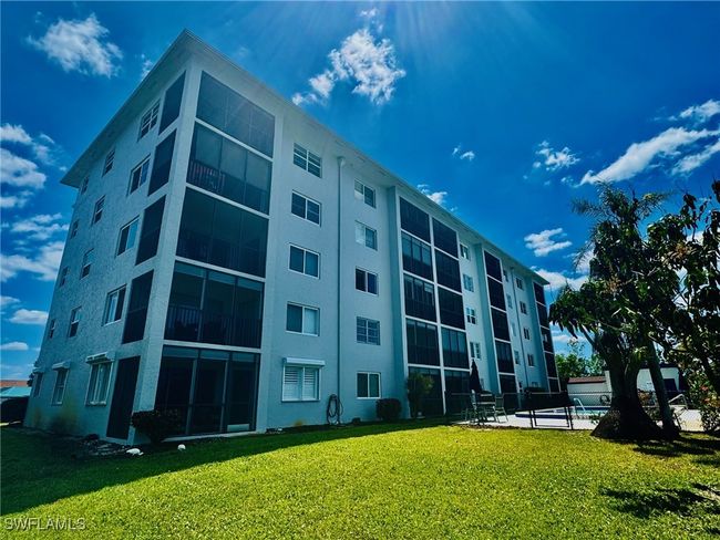 APT-304 - 190 Pebble Beach Blvd, Condo with 2 bedrooms, 2 bathrooms and null parking in NAPLES FL | Image 4