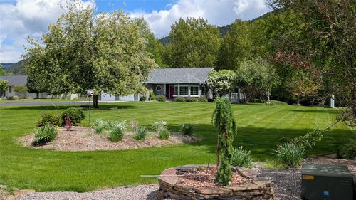 286 Edgewater Dr, Libby, MT, 59923-8800 | Card Image