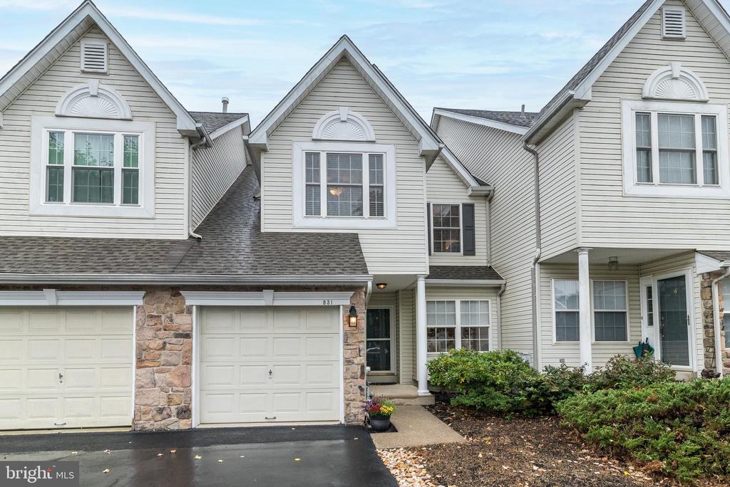 Sherrick Ct, Chalfont, PA 18914