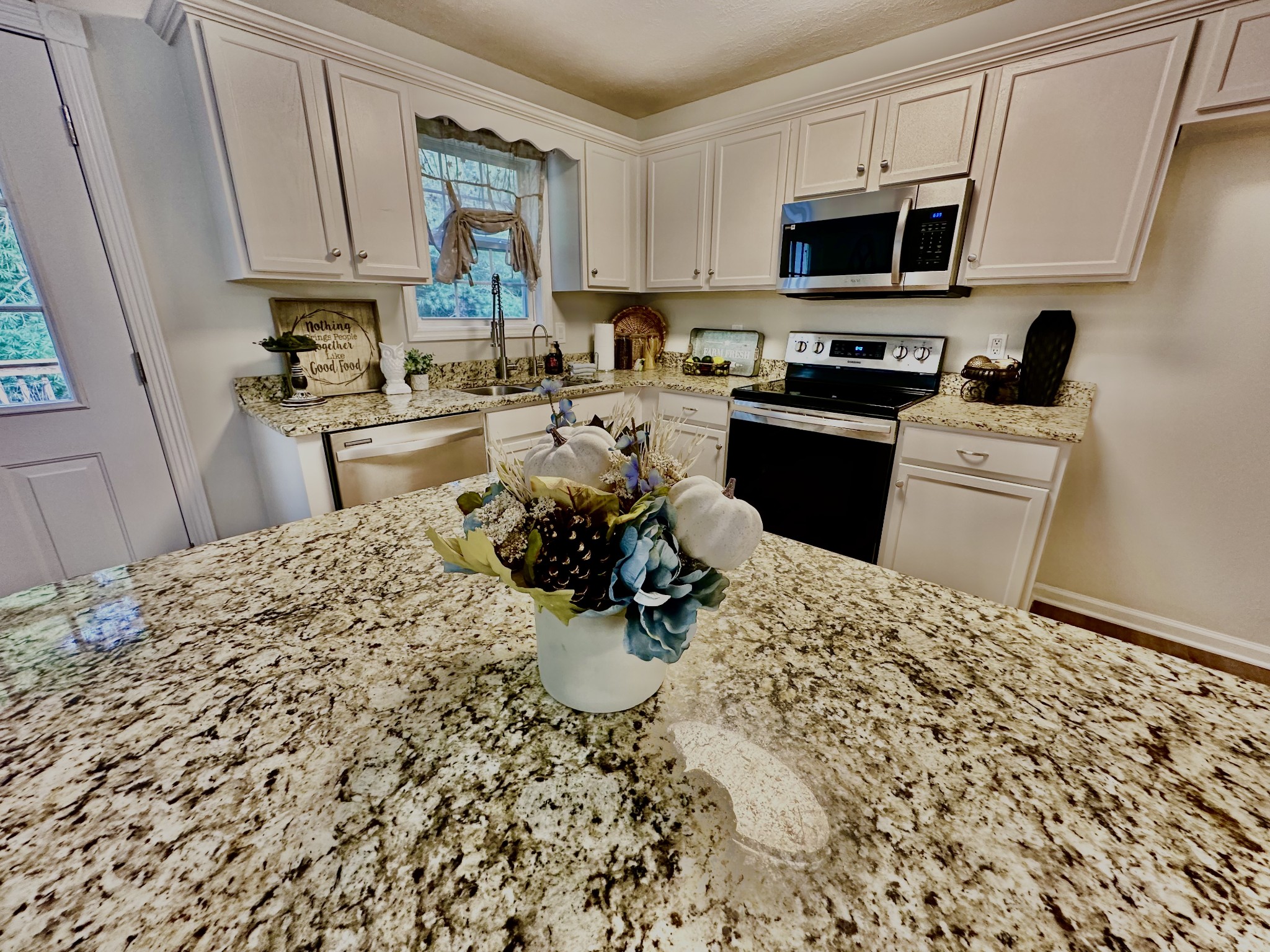 Masons Ct, Spring Hill, TN 37174