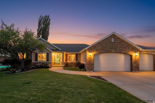 936 Davis Creek Ln, Farmington, UT, 84025-2105 | Card Image
