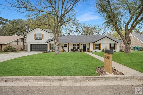 203 S Park Dr, New Boston, TX, 75570-3621 | Card Image