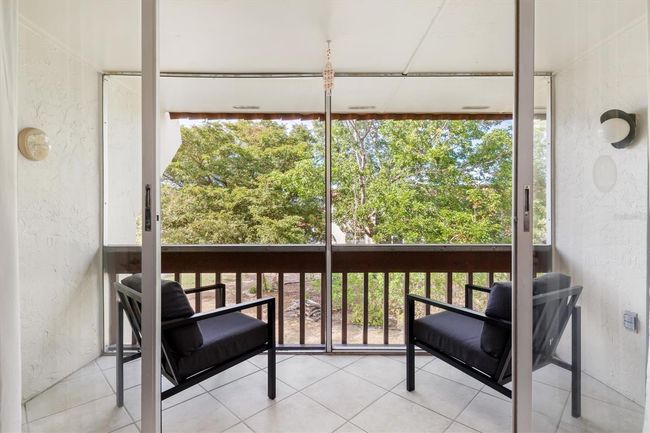 Living room balcony | Image 10
