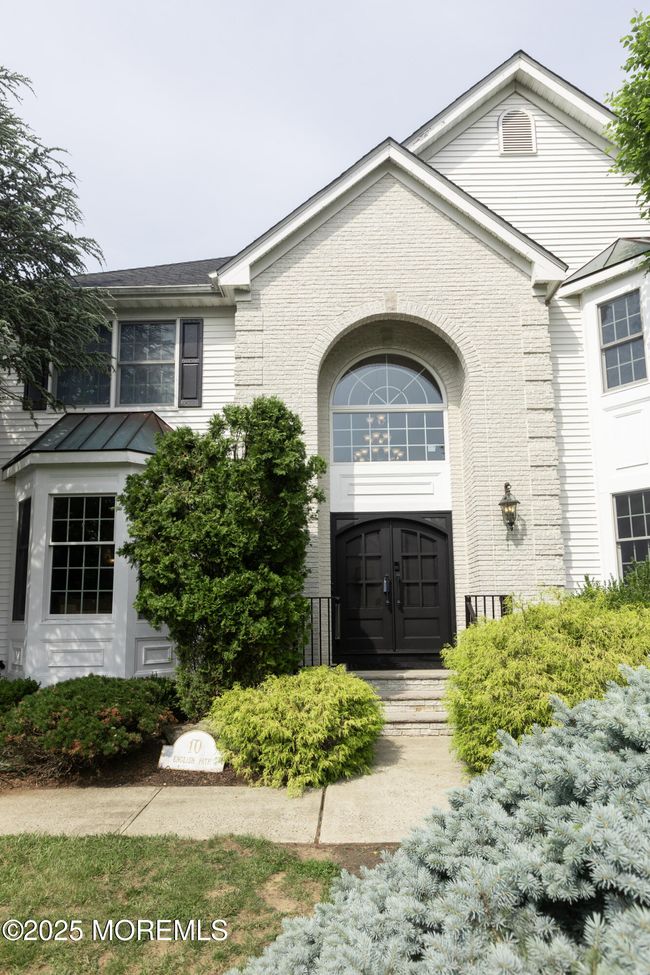 10 English Path, House other with 5 bedrooms, 3 bathrooms and null parking in Freehold NJ | Image 5
