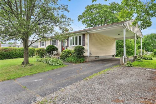 18 Hemingway St, Plainville, CT, 06062-2637 | Card Image