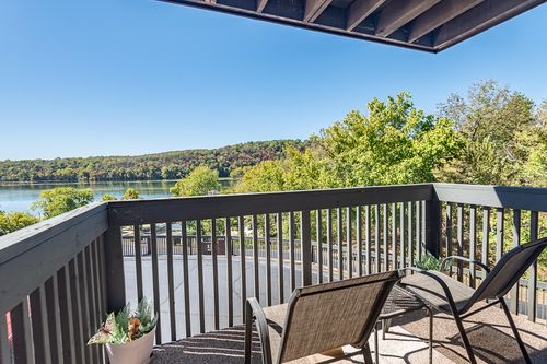 96-150 Sunken Forest Dr, Forsyth, MO, 65653-8121 | Card Image
