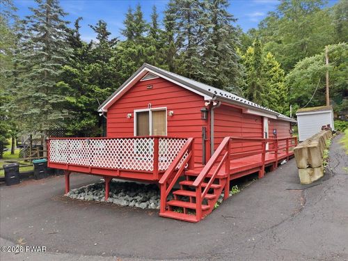 107 Apple Dr, Greentown, PA, 18426-4002 | Card Image