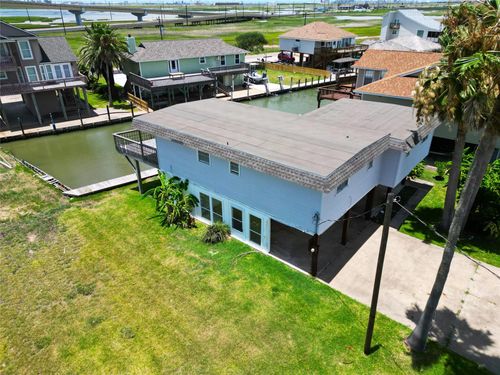 24 King Fish Ln, Freeport, TX, 77541-9610 | Card Image