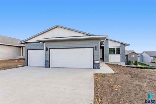 6813 W Viola Ct Court, Sioux Falls, SD, 57107 | Card Image