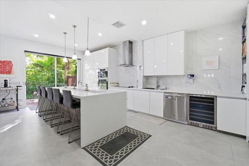 11372 Nw 72nd Ter, Doral, FL, 33178-2858 | Card Image