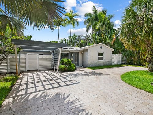 714 Ne 16th Ave, Fort Lauderdale, FL, 33304-2935 | Card Image
