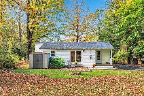 a-90 John Read Rd, Redding, CT, 06896-1601 | Card Image
