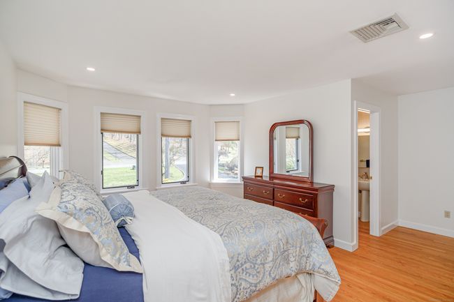 10 Edna Ct, House other with 4 bedrooms, 5 bathrooms and 10 parking in Brookfield CT | Image 32