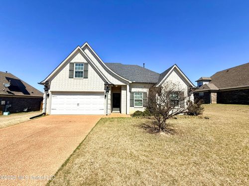 244 Magnolia Gardens Dr, Hernando, MS, 38632-2461 | Card Image