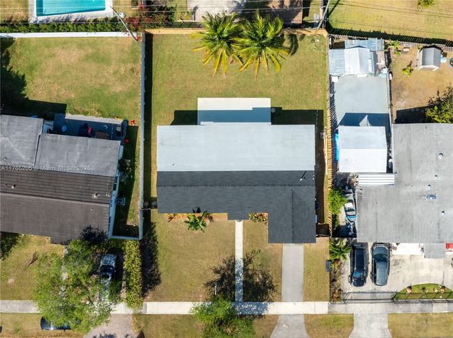 19920 Holiday Rd, House other with 3 bedrooms, 2 bathrooms and null parking in Cutler Bay FL | Image 44